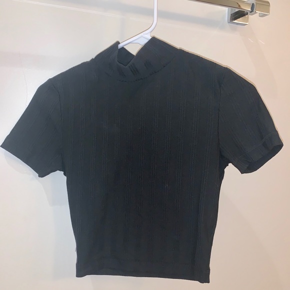 Urban Outfitters Cropped Black Top - Picture 3 of 5